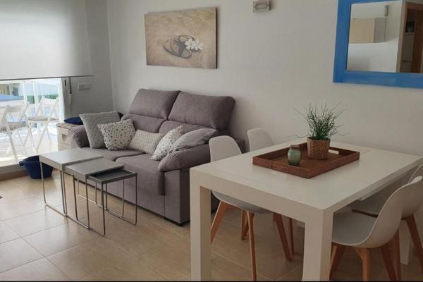 写真にはダイムス市にあるApartamento con piscina a 200 metros playaが写っています。