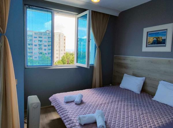 Nella foto è visibile l'oggetto Azure Box Apartment situato nella città di Sofia.