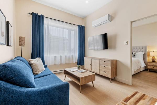 Downtown 2BR Suite, Montreal