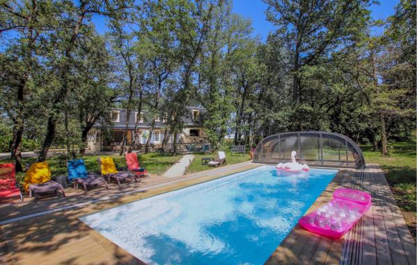 A la foto es mostra l'objecte Nice Home In Cléon D' Andran situat a la ciutat de Cléon-dʼAndran.