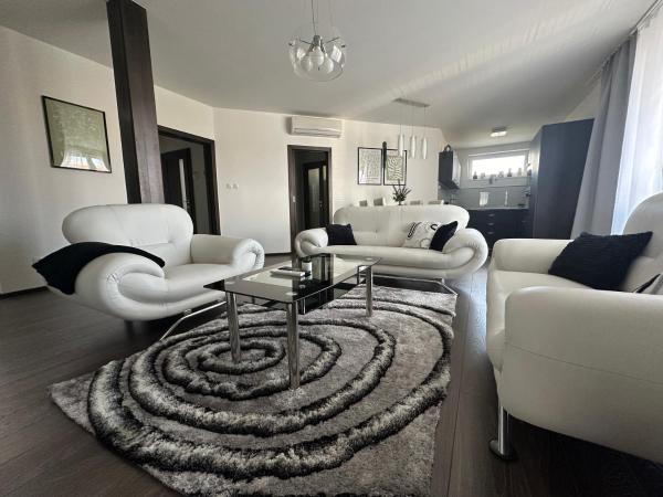 På billedet ses objektet Panorama Apartments Presov beliggende i byen Gregorovce.