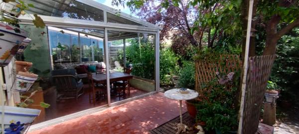 A la foto es mostra l'objecte Maison de ville avec jardin situat a la ciutat de Thuir.