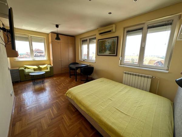 A la foto es mostra l'objecte apartman Ada mall situat a la ciutat de Čukarica.