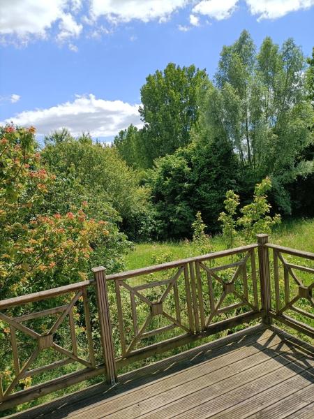 Auf dem Foto ist das Objekt Studio tout confort au calme in der Stadt Mayet zu sehen.