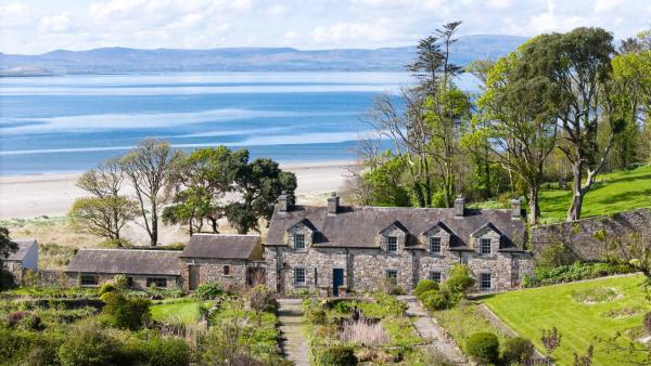 På billedet ses objektet Lissadell on The Beach beliggende i byen Rosses Point.