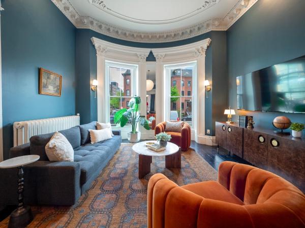 På billedet ses objektet The Chester Hotel beliggende i byen Boston.
