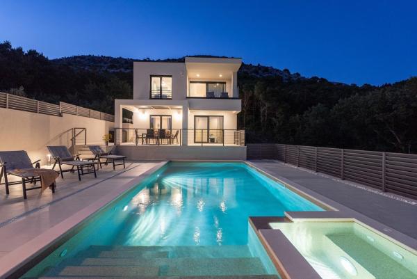 A la foto es mostra l'objecte NEW Hillside Villa Paradise with Heated pool, Gym, Fun zone situat a la ciutat de Gata.