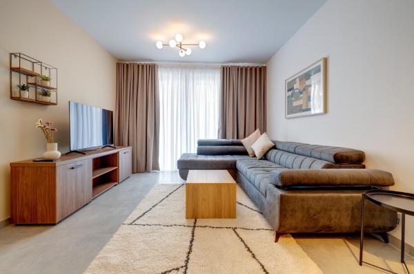 Sleek 2br Residence By The Promenade - La Valeta
