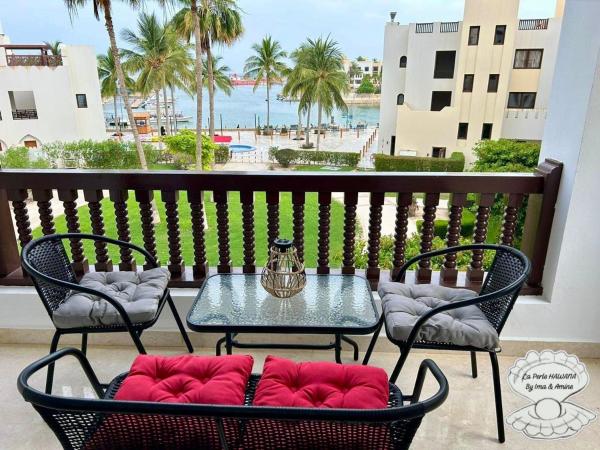 Na zdjęciu widoczny jest obiekt New Luxury 2 BD Marina Hawana Suite Sea View, Salalah położony w mieście Wādī Khasbar.