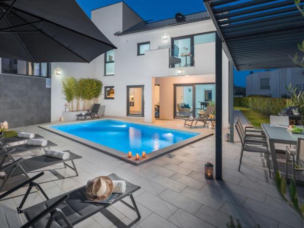 Villa Freya By Interhome - Premantura