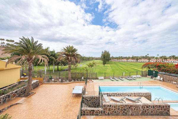 Nella foto è visibile l'oggetto bungalow de 3 plantas con vistas situato nella città di Maspalomas.