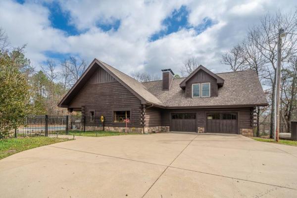 A la foto es mostra l'objecte Entire Log Home Perfect Summer Vacation Hideout situat a la ciutat de Royal.
