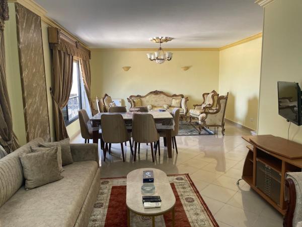 Nella foto è visibile l'oggetto Family-friendly stylish home situato nella città di Il Cairo.