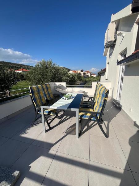 Apartments Julia Trogir - Trogir
