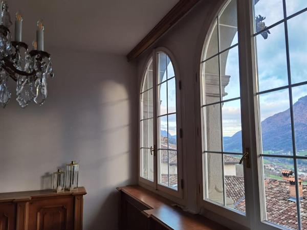 A la foto es mostra l'objecte Palazzo Ferro situat a la ciutat de Cerete.