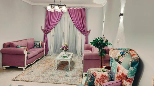 Nella foto è visibile l'oggetto Elegant 3-Room Apartment with Modern Amenities in Gardenia Compound situato nella città di Il Cairo.