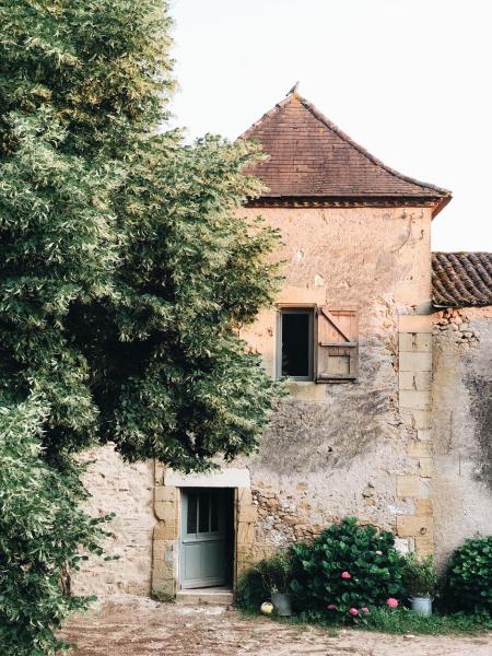 A la foto es mostra l'objecte Chambre d'Hotes Lou Viradis situat a la ciutat de Saint-Capraise-de-Lalinde.