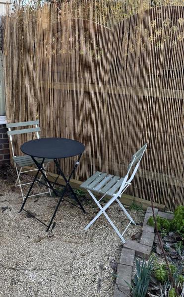 Foto 2: Mini Studio with Private Patio and Free Parking