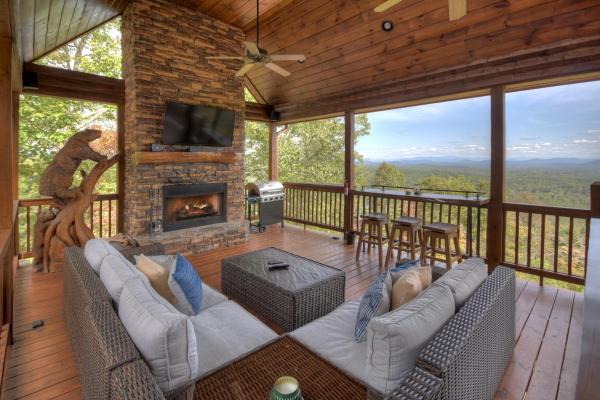 A la foto es mostra l'objecte Grand Bluff Retreat - Unforgettable Mountain Views situat a la ciutat de Mineral Bluff.