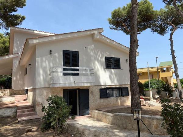 På billedet ses objektet Casa vacanze Amiche del mare beliggende i byen Pulsano.