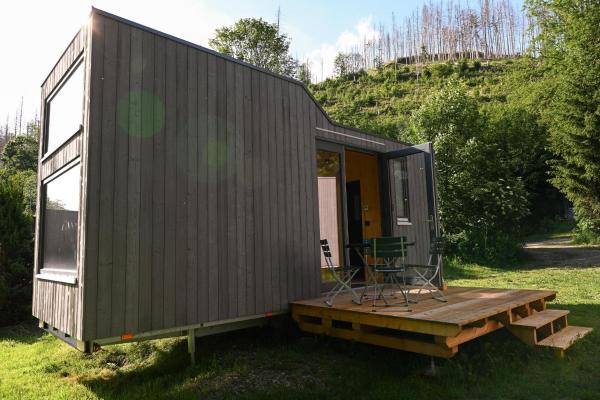 Auf dem Foto ist das Objekt Tiny House Nature 15 - Green Tiny Village Harz in der Stadt Osterode zu sehen.