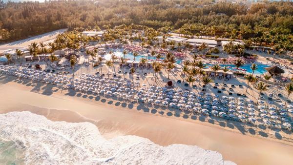 Na zdjęciu widoczny jest obiekt Resorts World Bimini położony w mieście North Bimini.