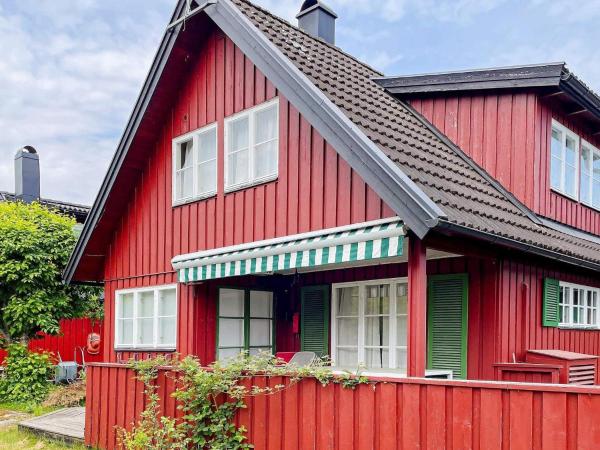 写真にはグリスレハムン市にある4 star holiday home in GRISSLEHAMN-By Traumが写っています。