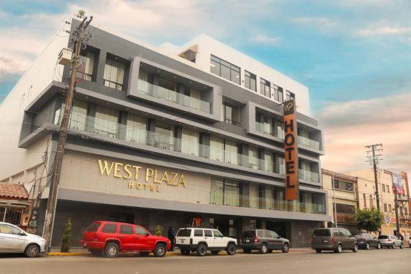 На фото показан объект Hotel West Plaza, расположенный в городе Тихуана.