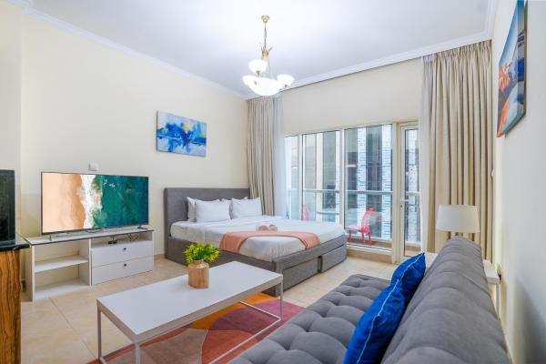 Na fotografii je vidět objekt RH- Contemporary Studio, Downtown, Near Dubai Mall & Burj Khalifa nacházející se ve městě Dubaj.