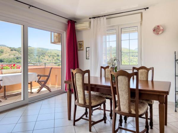 På billedet ses objektet Sardinia Summer Base beliggende i byen Masullas.