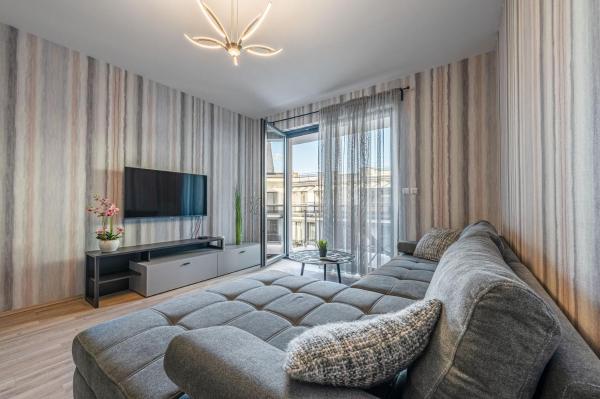 Kuva 3: Condos with Garage and Balcony in City Center