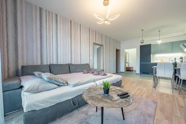 Kuva 4: Condos with Garage and Balcony in City Center