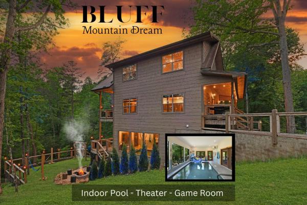 A la foto es mostra l'objecte Heated Indoor Pool Theater Outdoors Gameroom situat a la ciutat de Sevierville.
