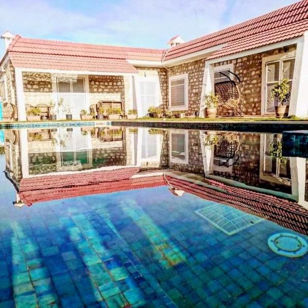 照片显示了位于Es Somaa市的VILLA Tej el moulk物件。