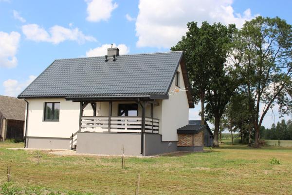 Na zdjęciu widoczny jest obiekt Ostoja Tatary Agroturystyka położony w mieście Żuki.