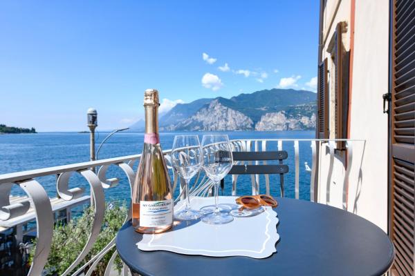 På billedet ses objektet Appartamento del Marinaio beliggende i byen Malcesine.