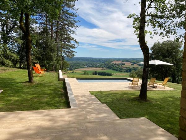 A la foto es mostra l'objecte LES HAUTS DE TREMOLAT situat a la ciutat de Trémolat.