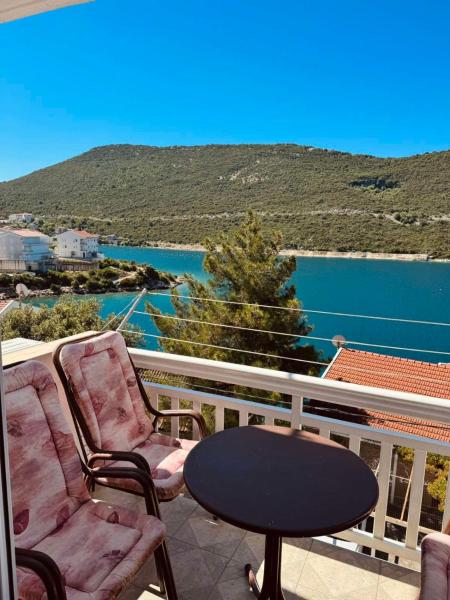 A la foto es mostra l'objecte SEA Apartments situat a la ciutat de Neum.