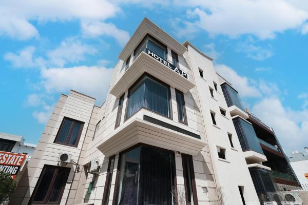 写真にはグルガオン市にあるHOTEL A.P RESIDENCYが写っています。