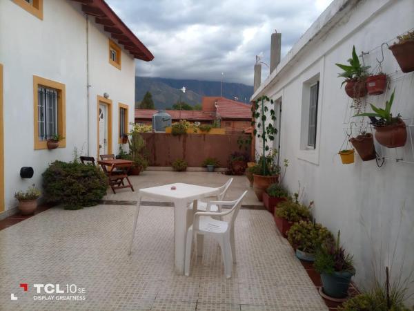 A la foto es mostra l'objecte Departamentos Los Almendros situat a la ciutat de Merlo.