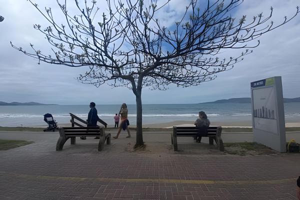 A la foto es mostra l'objecte Itapema - Meia Praia - SC situat a la ciutat de Itapema.