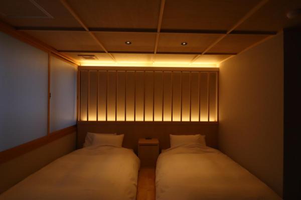 写真には名古屋市市にあるRyokan Miyoshiが写っています。