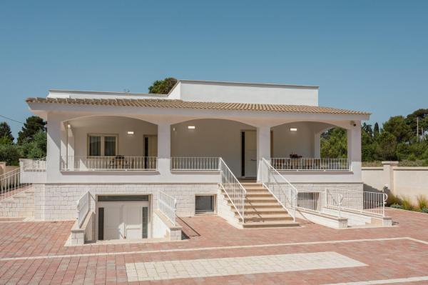 写真にはマルッジョ市にあるCasa Vacanze Villa MaeMiが写っています。