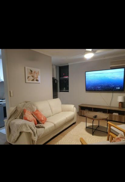 A la foto es mostra l'objecte Spacious Apartment Oasis situat a la ciutat de Bankstown.