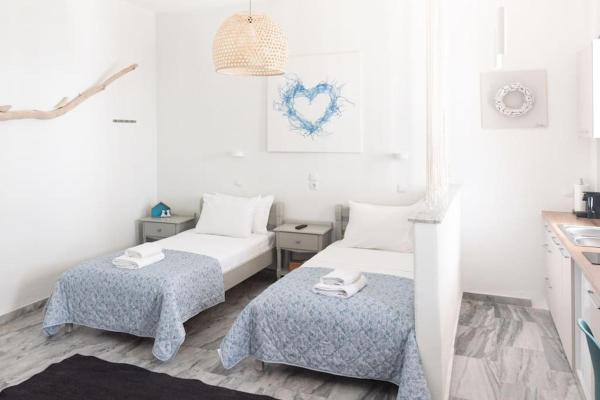 Na zdjęciu widoczny jest obiekt Swell S9 new studio in Naousa położony w mieście Nausa.