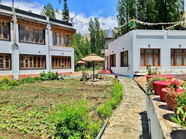 A la foto es mostra l'objecte Sponbo Guest House, Leh situat a la ciutat de Leh.