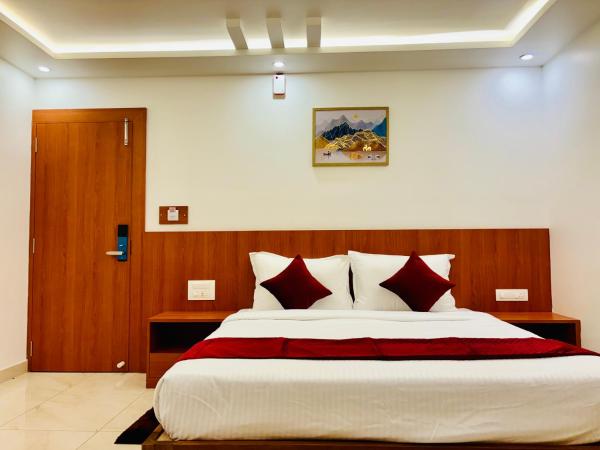 写真にはPiriyāpatna市にあるHotel Starfinch Innが写っています。