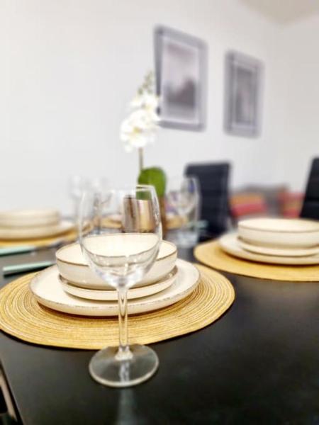Na fotografii je vidět objekt Appartement Neuf Rénové nacházející se ve městě Lorette.