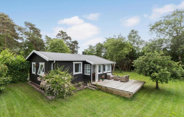 Kuvassa näkyy kohde 2 Bedroom Gorgeous Home In Græsted, joka sijaitsee kaupungissa Græsted.