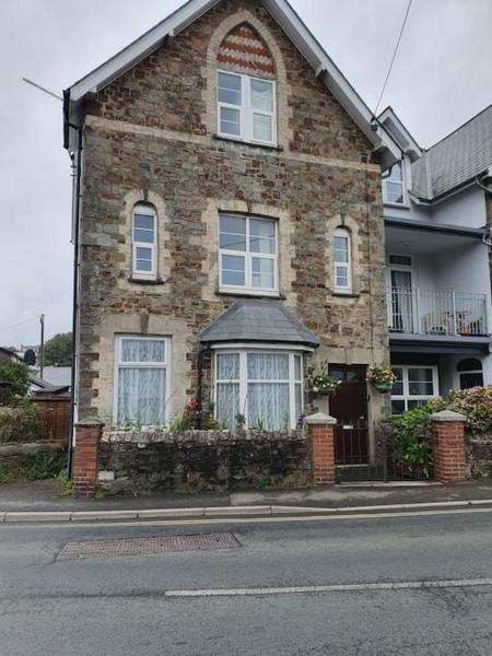 The photo shows the The Snug at Bay House located in the city of Stratton.